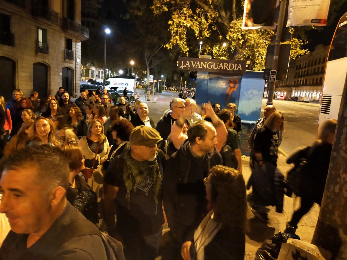 Sergio_Cala's tweet photo. El #3NCCOO marcha hacia Madrid
para exigir aumentos salariales acordes al aumento de la inflación

#SalariOConflicte 
#SalarioOConflicto

@ccoo_serveiscat @ccoocatalunya https://t.co/z4ft6xWtH1