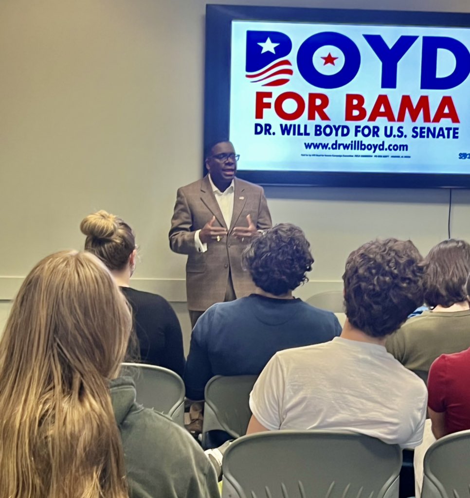 willboydforAL's tweet photo. Thank you College Democrats at Auburn University for inviting me in to share my platform &amp; policies tonight! I’m especially excited about each of you one day taking leadership roles in our local, state, &amp; federal governments! #WarEagle https://t.co/Am2ifqMP5X