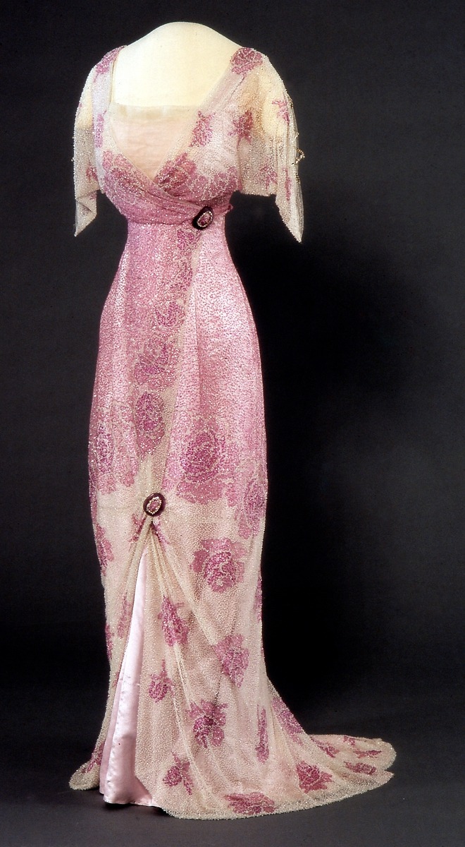 Evening dress, 1912-13. Nasjonalmuseet for Kunst, Arketketur, og Design.