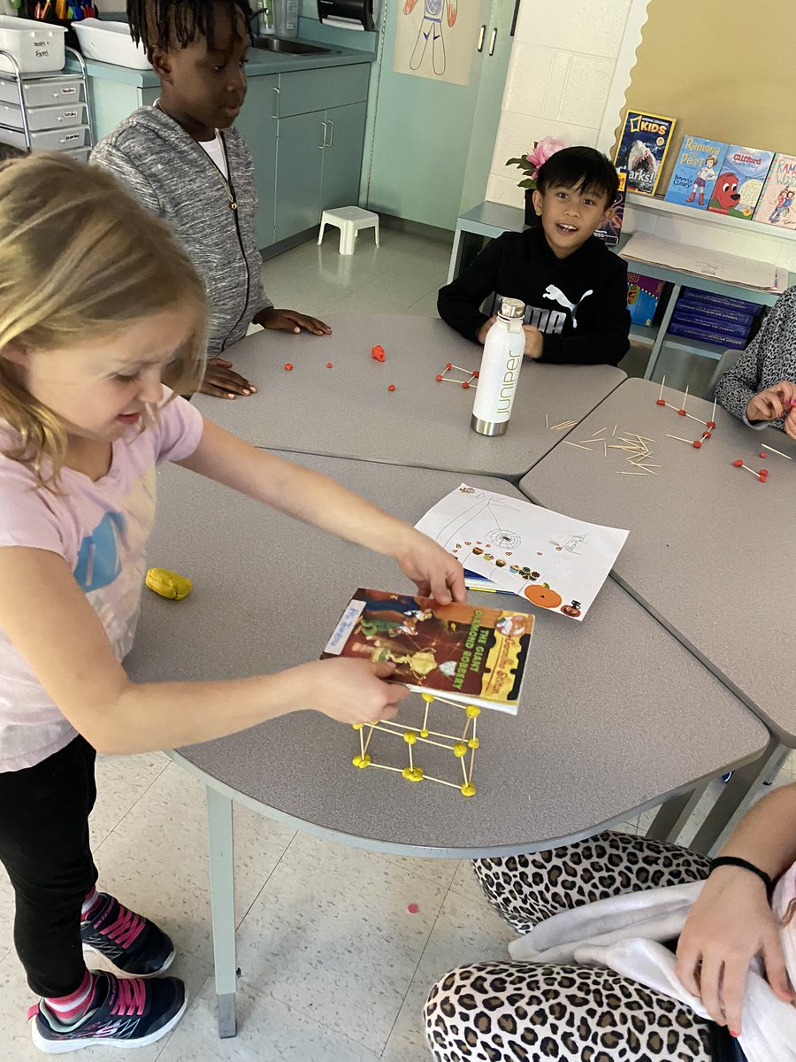 JuneauGr3's tweet photo. Lots of growth today! It was a challenging #STEM task and the 3’s collaborated and communicated beautifully! Students had to apply what they learned about trusses and triangles to build a stable structure and test it with a load (of Geronimo Stilton books) 😂💪🏼👏🏼 https://t.co/jxJCTRiyt2