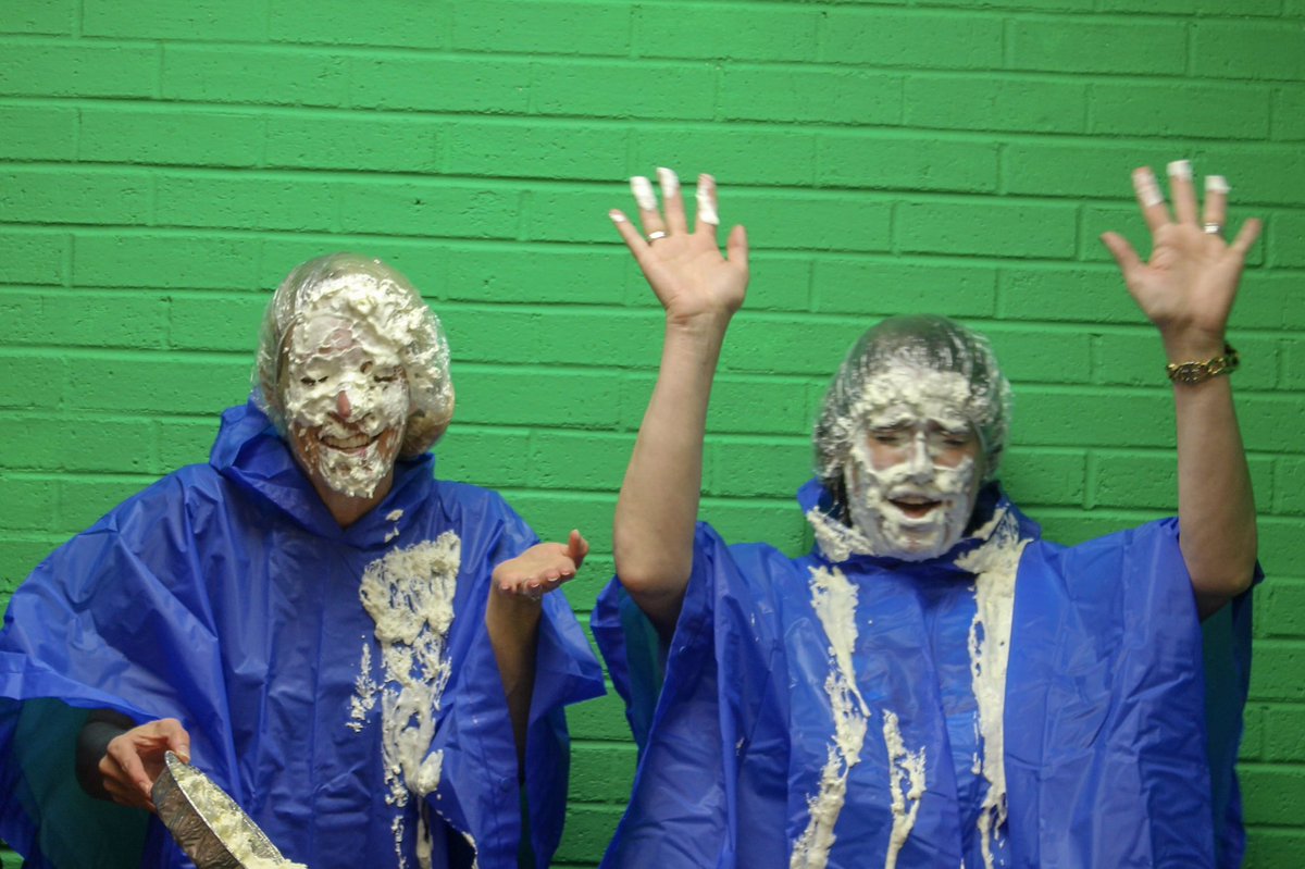 OldeCreekES's tweet photo. Quite the exciting end to this Wednesday for Principal Miller and AP Butler! Congrats Bears on hitting our Laps for Learning fundraising goal! @FCPSR5 @fcpsnews https://t.co/ZGby5rJ79T