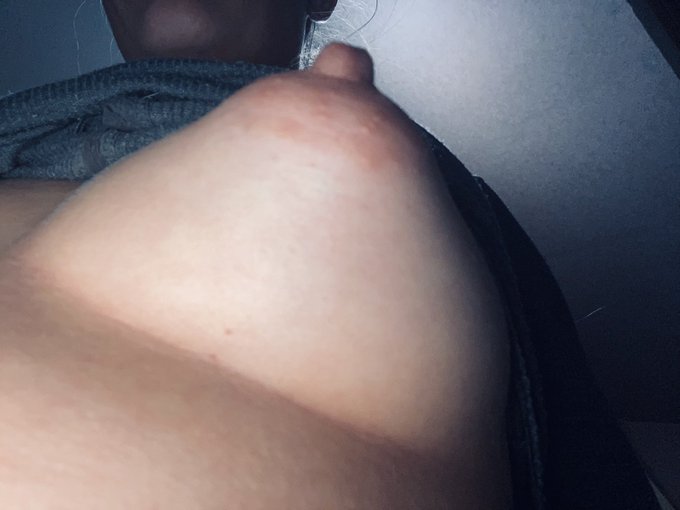 This is a boob https://t.co/ByiKwQdZto