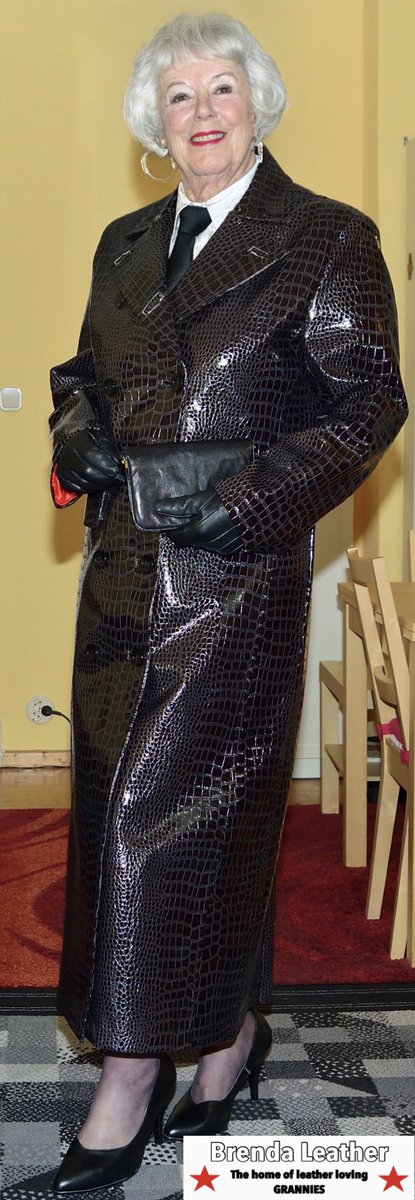 BrendaLeather's tweet photo. Granny Sara in her long leather #fuckcoat #sexygranny https://t.co/9QSdBd7th5