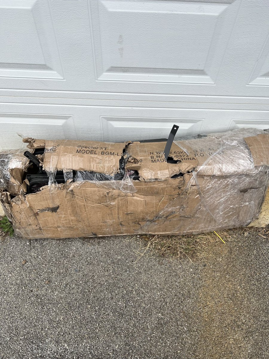 JStoner10's tweet photo. Hey @BassProShops @FedExHelp @FedEx quick question… what the hell is this? https://t.co/E2hAwpvyJa