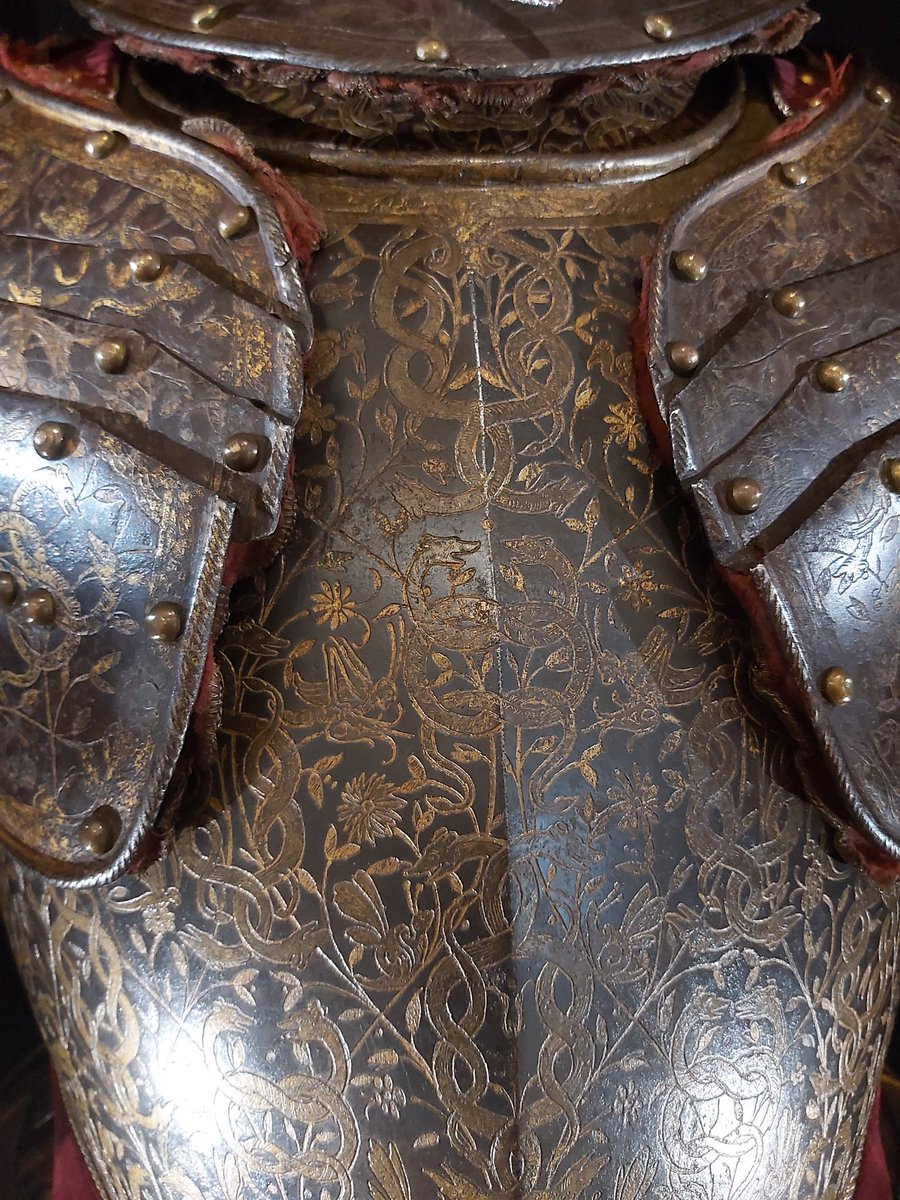 Detail from one of my favourite armours (c. 1598). It belonged to Henry Wriothesley, 3rd Earl of Southampton, a great scholar and art enthusiast as well as Shakespeare's only acknowledged patron. Fashion and steel at its finest. II.360, <a href="/Royal_Armouries/">Royal Armouries</a>.
#armsandarmour #history