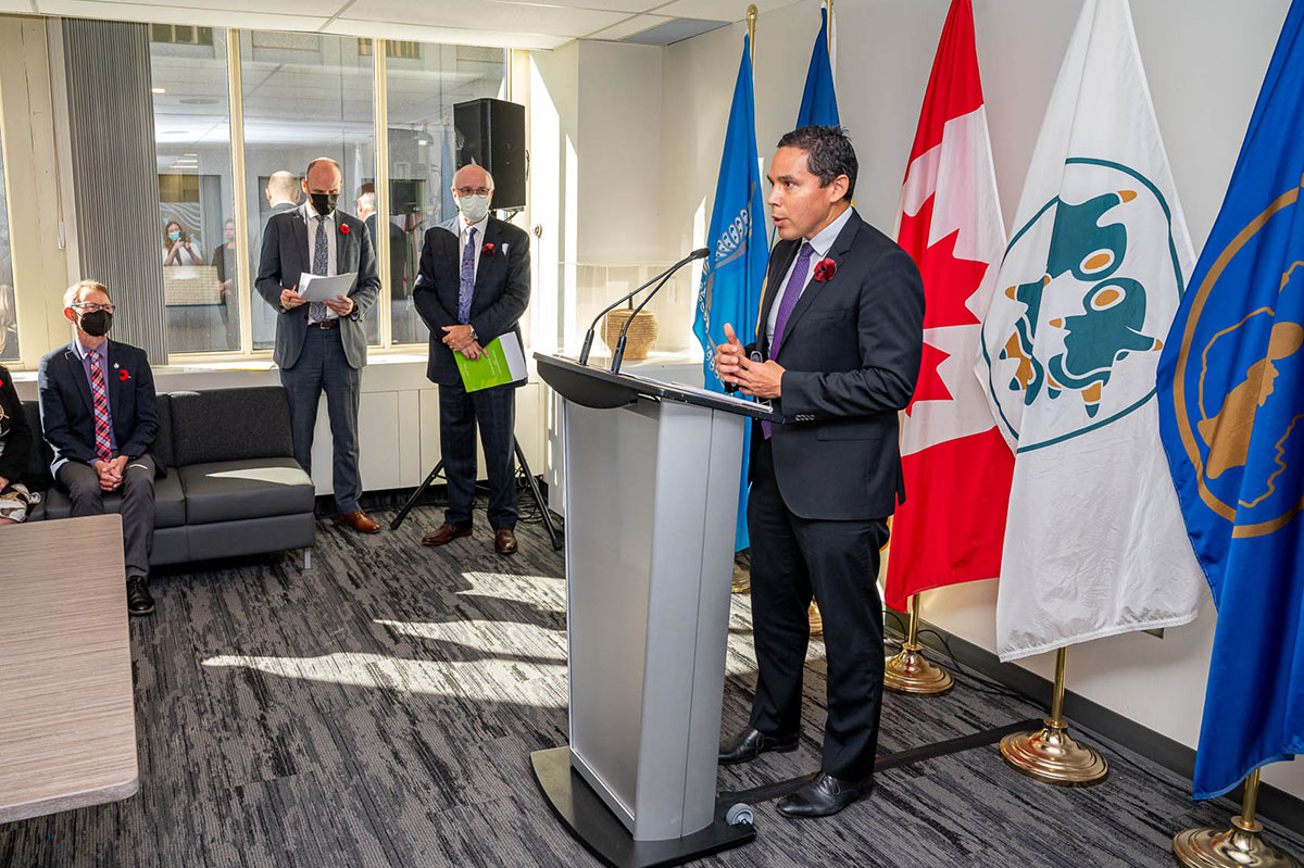 CIHR_IRSC's tweet photo. Today, Minister Jean-Yves Duclos announced an investment of $6.5M to establish an Inuit Research Network.

This network, led by @ITK_CanadaInuit, will support the health and well-being of Inuit in Canada.

Learn more: https://t.co/iQjrCMatly https://t.co/q45edMXpgx