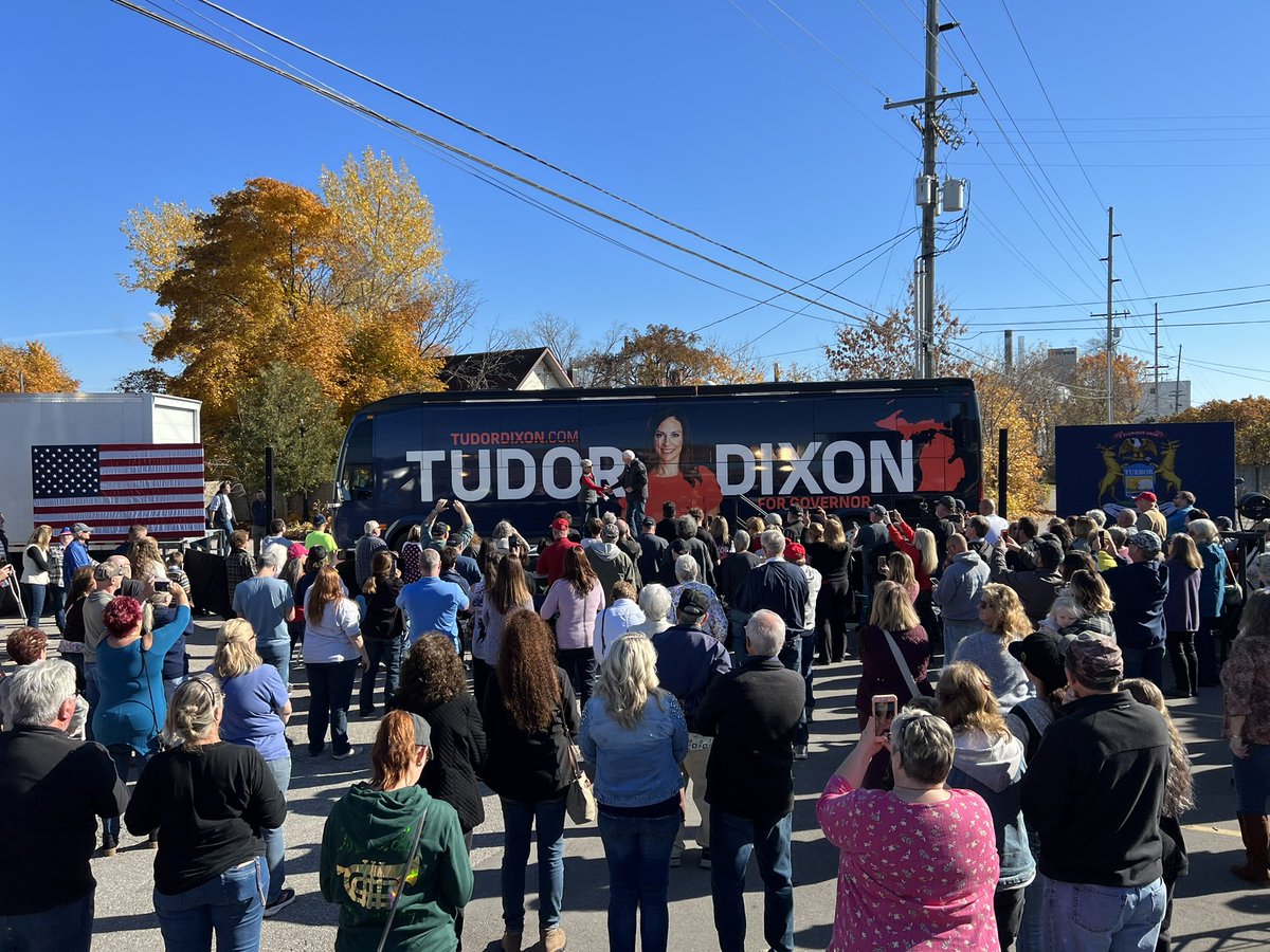 Great energy in Alpena today for @TudorDixon and our entire Republican ticket! Let’s get out and vote on November 8th. Save Michigan, Save America!