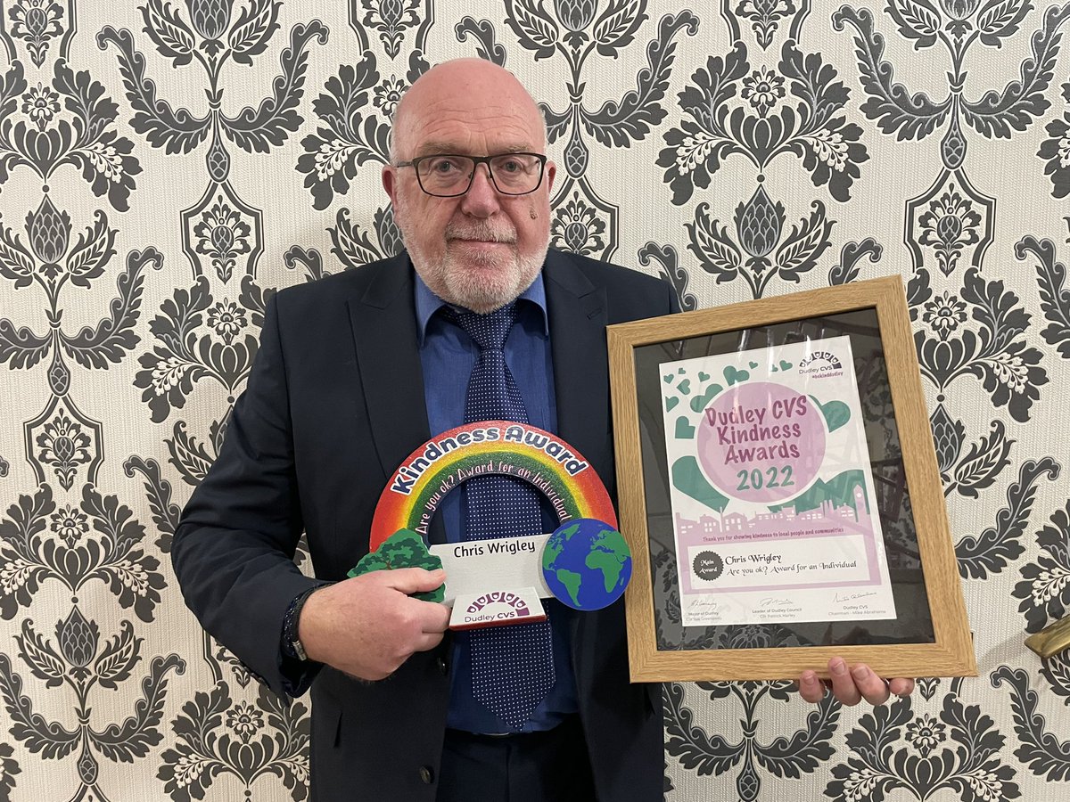 This year’s Are you ok? Award recognises people who are supportive listeners and have helped others with their well-being. Congratulations to award winners <a href="/MomsMindfulHub/">Mindful Moms Community</a> and Chris Wrigley who volunteers at <a href="/MSHospice/">The Mary Stevens Hospice</a> 🌈 #BeKindDudley