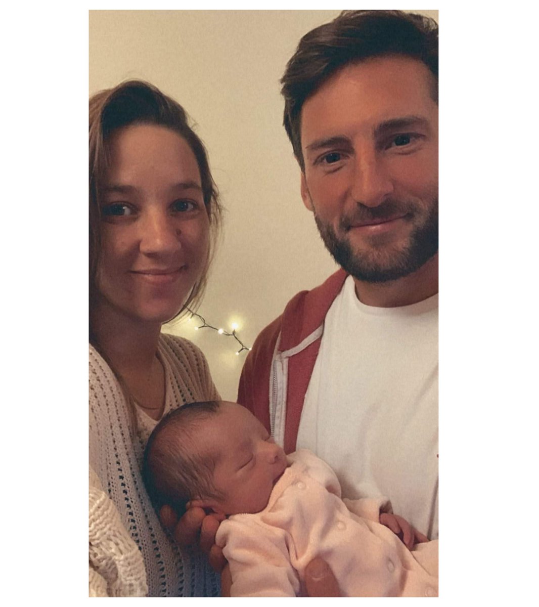 ¡Estamos de enhorabuena! 😍 

Feta Casteglioni y Carola fueron padres el jueves, desde el Club os mandamos un fuerte abrazo y damos la bienvenida a Olimpia.

¡Enhorabuena familia! 
💛💫💛