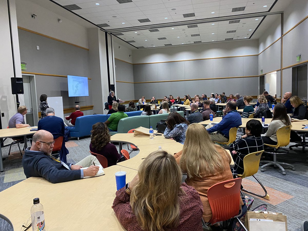 AnneKnock's tweet photo. Seminar spaces at #EdSpaces2022 
No chairs in rows. Lots of furniture choices. It makes windowless rooms a little more palatable.

It’s a great opportunity for sponsors as we get to try out their products. https://t.co/klhDyquQYg