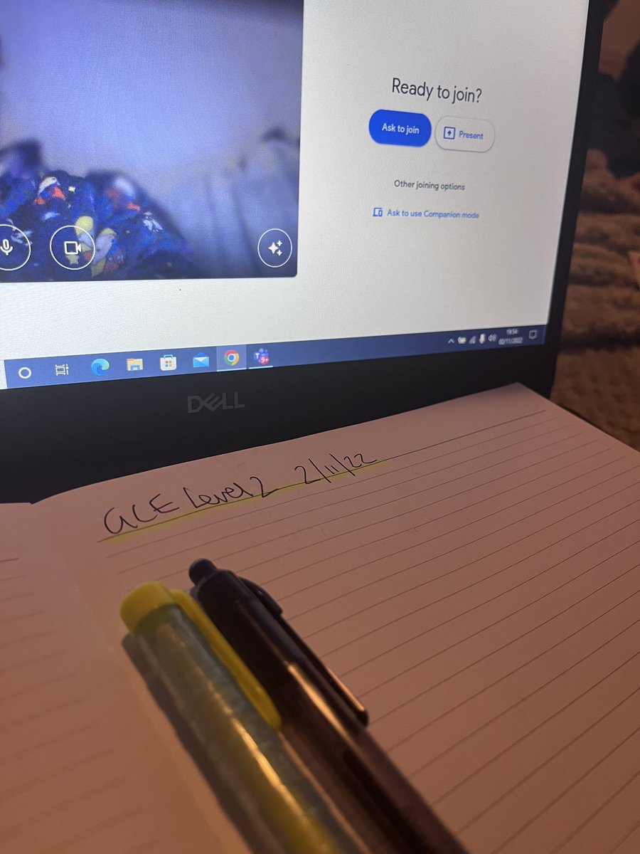 MrsHorne4's tweet photo. All ready for my first session level 2 #GCE yes I’m in my Oodie dont judge! #GCEscotland #GoogleForEdu #GooglePD #GoogleCE https://t.co/vSUI2pF8jn