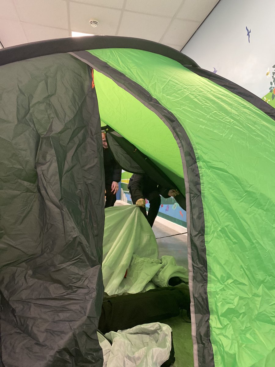 UGSDofE's tweet photo. Today our Environmental Leadership class started getting to grips with the tents they will be using on their expeditions. #knowyourkit https://t.co/AtGKedxHOK