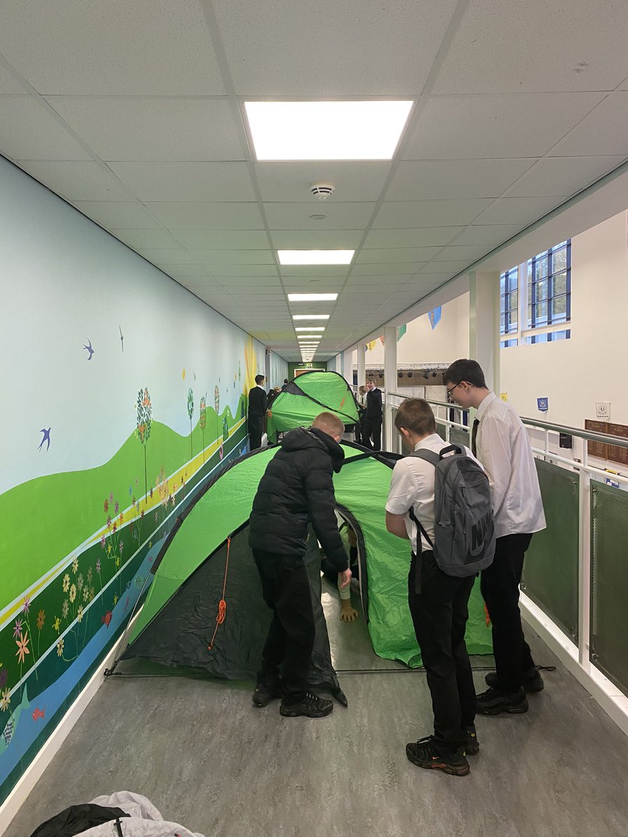UGSDofE's tweet photo. Today our Environmental Leadership class started getting to grips with the tents they will be using on their expeditions. #knowyourkit https://t.co/AtGKedxHOK