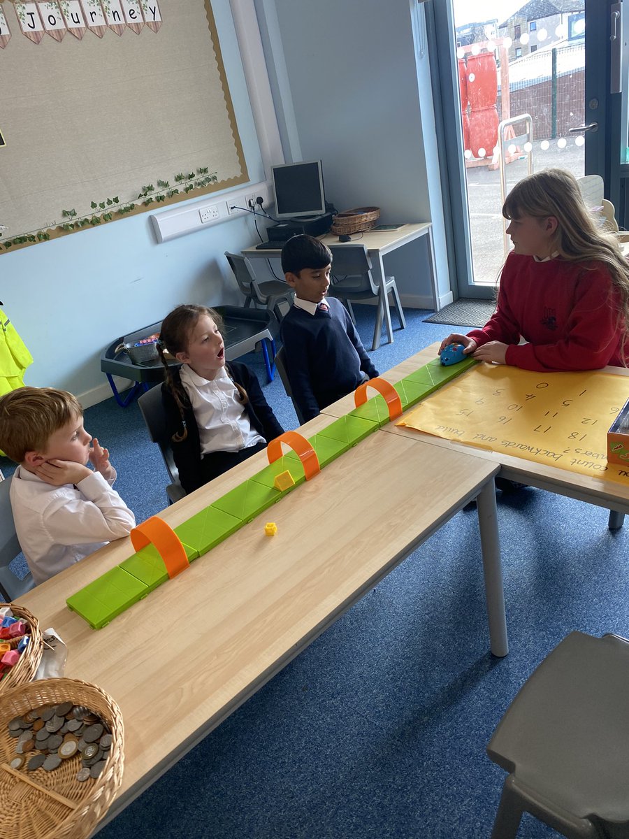 RosebankPS's tweet image. Celebrating #YoungSTEMLeaderWeek by looking at some of activities our super YSL’s have led so far this year. #codeandgomouse #dotanddash #indi #makedo
