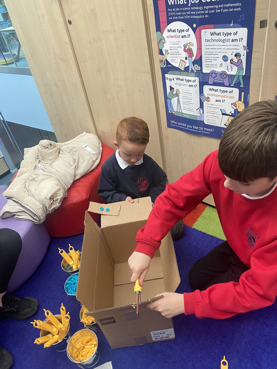 RosebankPS's tweet image. Celebrating #YoungSTEMLeaderWeek by looking at some of activities our super YSL’s have led so far this year. #codeandgomouse #dotanddash #indi #makedo