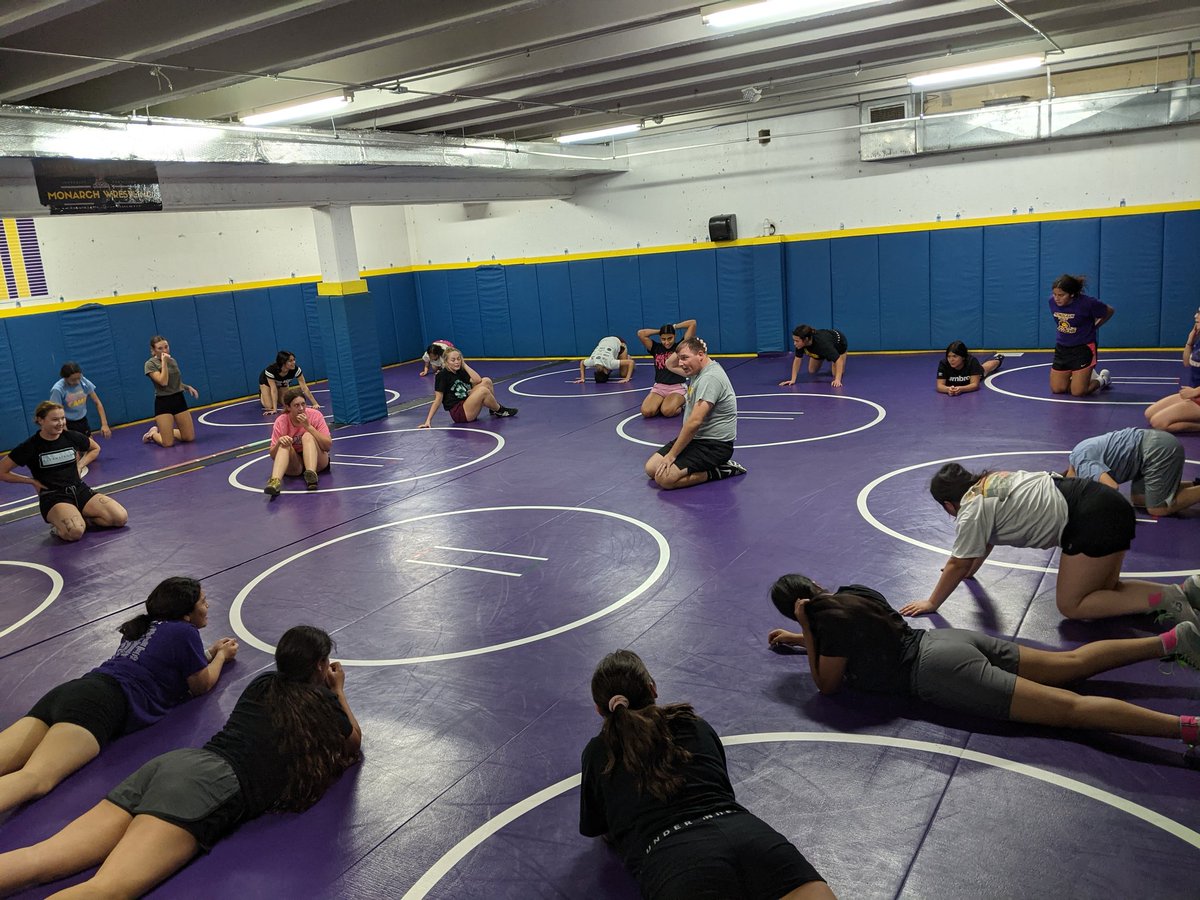 MonarchGrappler's tweet photo. 23 athletes getting better at practice tonight! 
#WrestleLikeAGirl 
#TheFoundation https://t.co/4gMzduJaoD