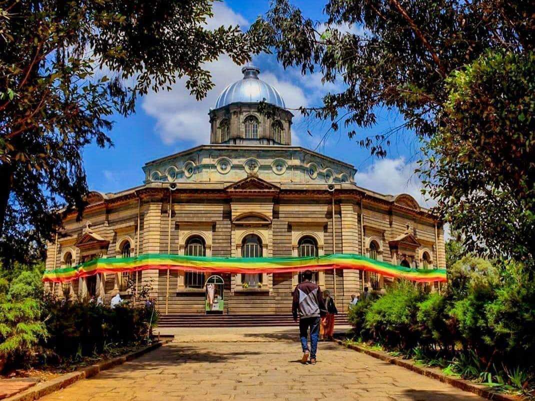 EmishawEskedar's tweet photo. ሰማዕቱ ቅዱስ ጊዮርጊስ በዕለተ ቀኑ ቸር አሰምቶናል! አሁንም ሰላም ለኢትዮጵያ!
ሰላም ለመላው አፍሪካ!
💚💛❤ https://t.co/3DqRWu35BH