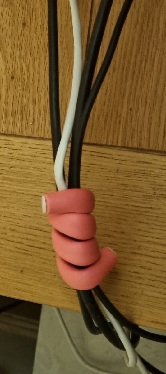 Top Tip: These hair thingies make excellent cable-tidies