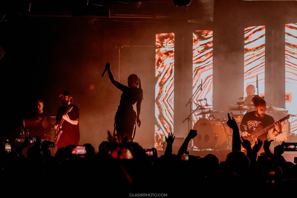 jinjerofficial's tweet photo. From get-in to load in, from soundcheck to showtime: Sacto you were amazing ♥️🖤 … Denver is up next!

Final tickets here:
https://t.co/j8xMupVCWd
https://t.co/yEYV8XQogL

Photos: @LinaGlasir 

#jinjer #pod #podband #vended #malevolence #spaceofvariations #napalmrecords https://t.co/68FGK5ZGRi
