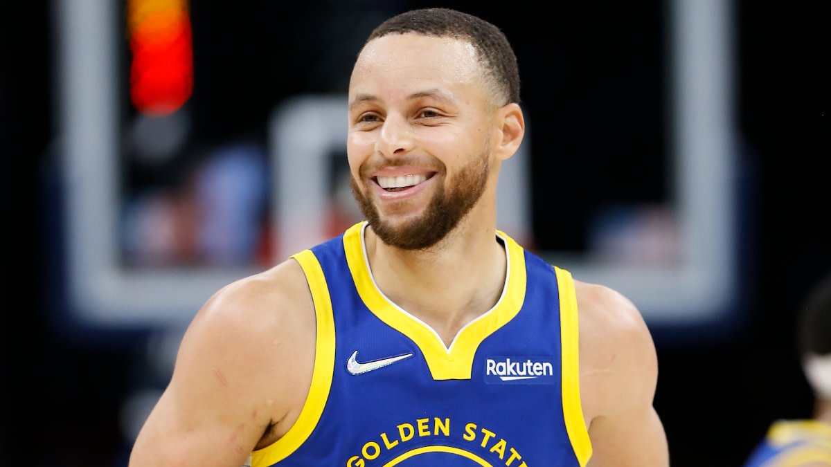 giveacoin's tweet photo. #NBA yıldızı #StephenCurry, #metaverse projesi #Curryverse için ticari marka başvurusunda bulundu. Curryverse'de kullanıcılar çeşitli oyunlar oynayarak #NFT kazanabilecek. https://t.co/hEikUUOqKT