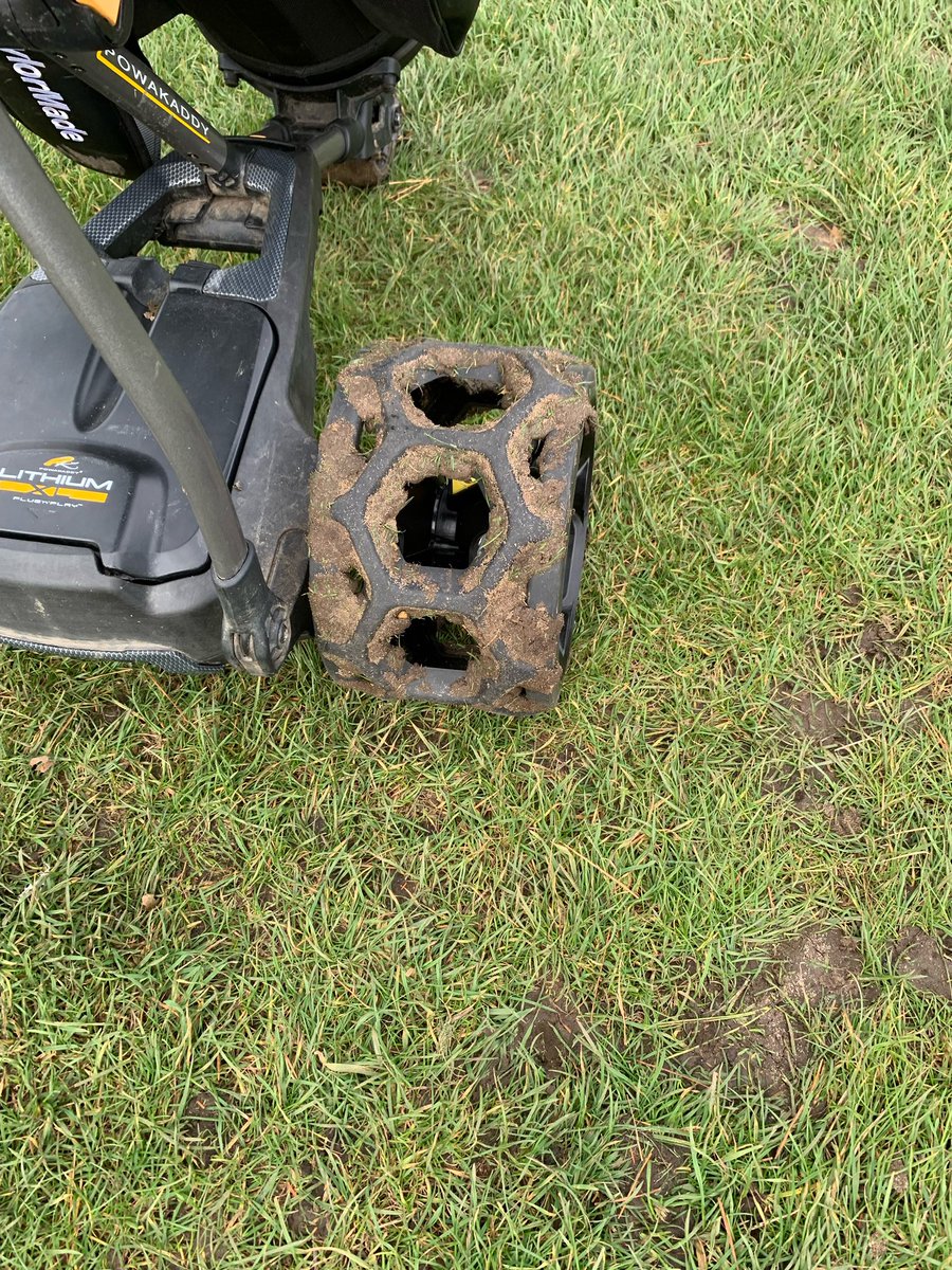 The benefit of hedgehog winter wheels vs hexagon winter wheels vs standard wheels 👇