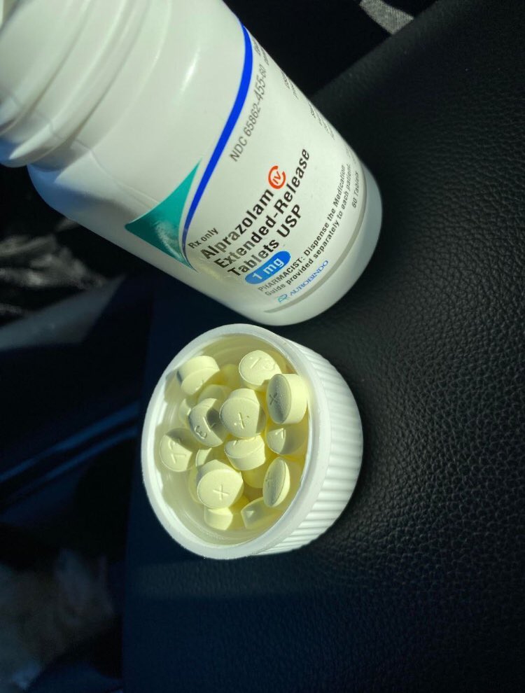 codeineleanpil1's tweet image. Alprazolam available