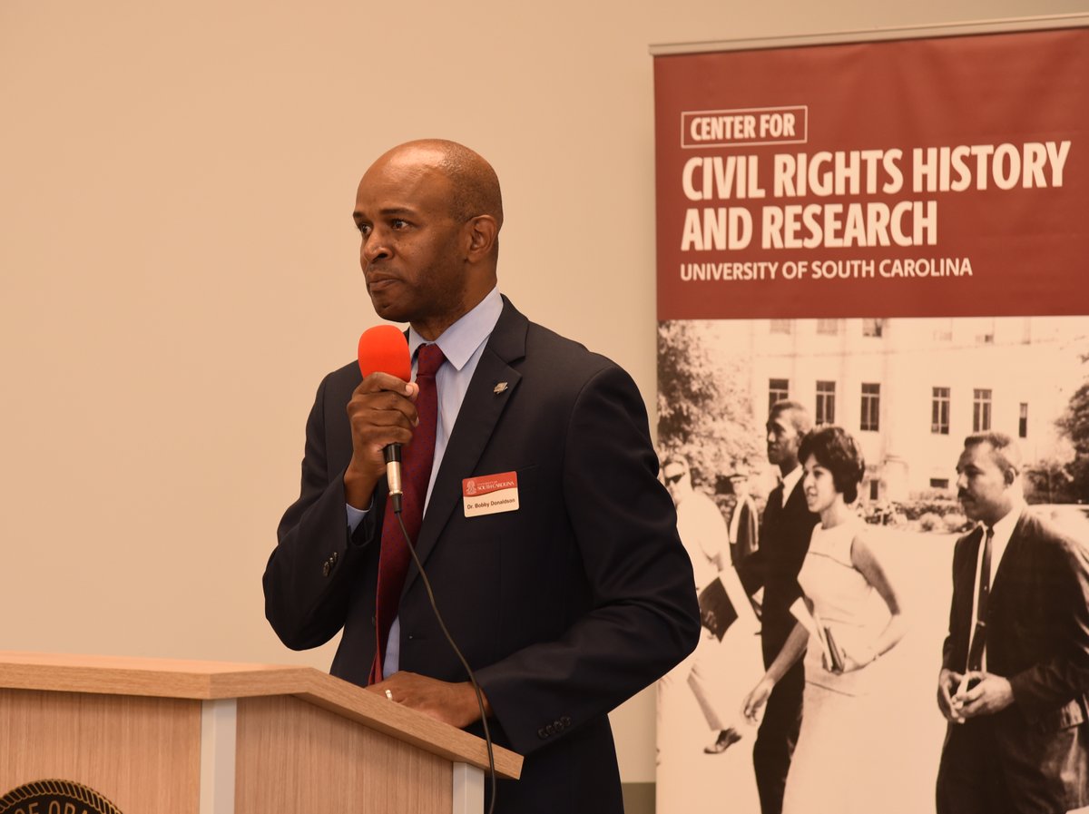 UofSCCRC's tweet photo. Yesterday evening the @UofSCCRC, the Cecil Williams’ Civil Rights Museum, and @orangeburglib hosted a special discussion about Orangeburg, South Carolina’s Civil Rights Movement. We had the honor of hosting students who desegregated Orangeburg’s school system in 1964. 1/4 https://t.co/0mpKxZXHCa