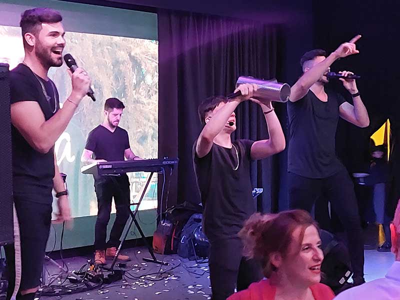 WorldMusicBA's tweet image. Presentamos a @la_cachirla en Espacio Marfil en lo que fue una noche maravillosa.
►Mirá el evento completo aca: worldmusicba.com/la-cachirla-en…
_
#LaCachirla #cumbiapop #cumbiacanchera #cumbia #pop