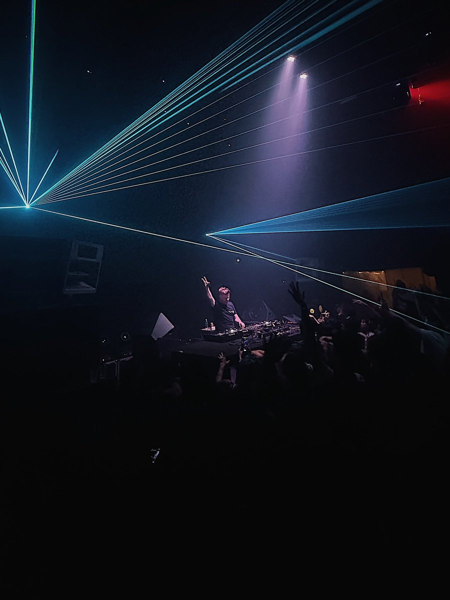 bobbytrcm's tweet photo. What a “What the F” night to he remember w/ my No.1 Dj @FerryCorsten . Your music had proven to resonated with me yet again 🖤💙🤍 https://t.co/dV67sY0rrm