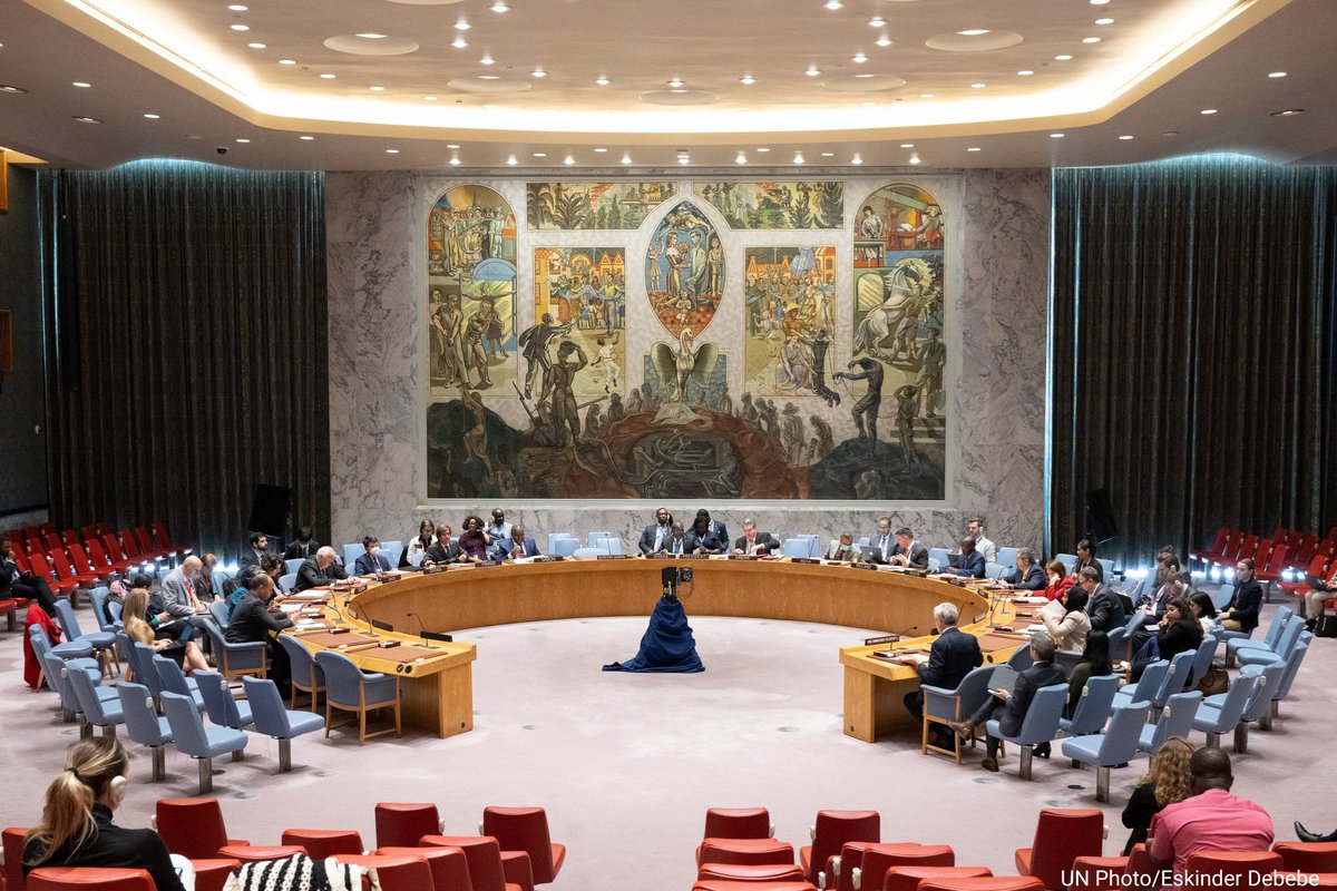UN's tweet photo. Amid growing conflicts, the climate emergency &amp; other crises, political division &amp; global inaction are failing far too many of the 103 million refugees &amp; displaced people worldwide, @Refugees chief @FilippoGrandi tells Security Council. https://t.co/13m3rfSsUJ https://t.co/6qOY4rVTfn