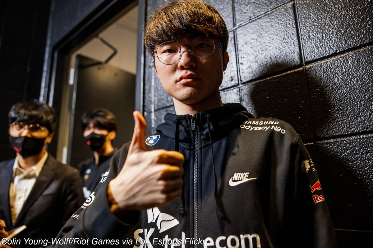 Only one team is in the way of the unkillable demon king reclaiming his throne. 👑

Semifinal Stats 📊
⚔ KDA: 2.86
💰 AVG Gold Diff @ 15: 497.5
💪 AVG DPM: 618.8

<a href="/faker/">T1 Faker</a> <a href="/T1LoL/">T1 LoL</a> #T1Fighting #T1WIN #Worlds2022