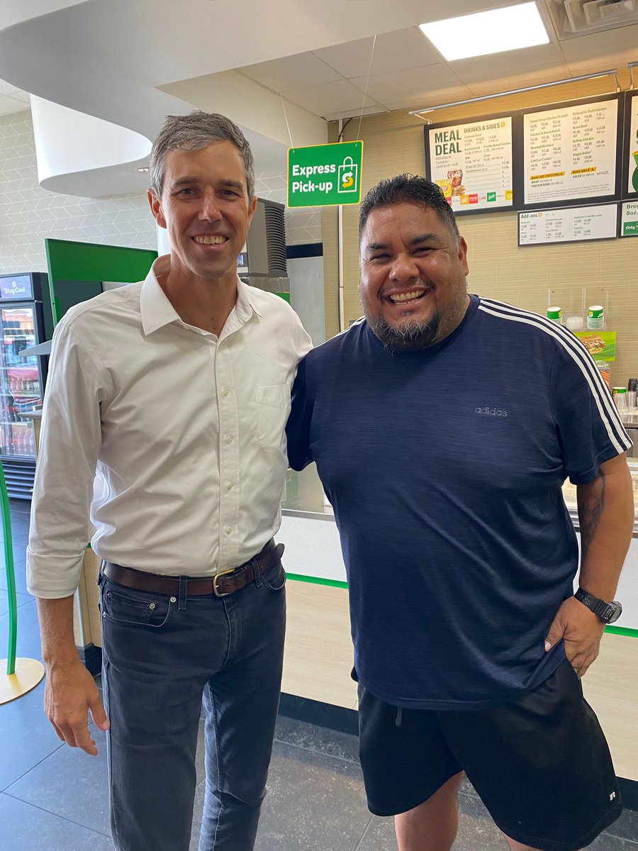 arciga_fabian's tweet photo. Two EL Pasoans in Laredo!
Thank you @BetoORourke for the small chat and like you said let’s Proudly represent El Paso in Laredo 915/956.
#NextTexasGovernor
@jjvela66 https://t.co/jKWgnHA5lh