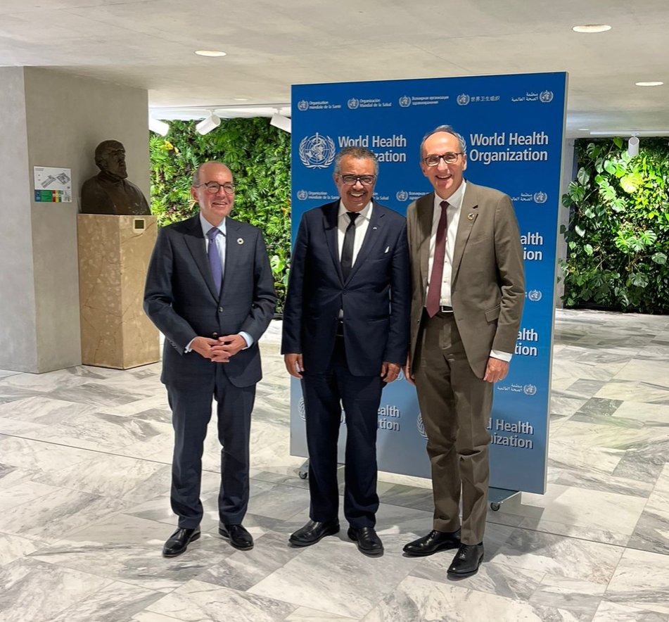 A productive discussion with WHO DG @DrTedros & team. Covered #COVID19 response, solution for vaccine equity for future pandemics, health systems strengthening, #UHC and #AMR, all areas where biopharmaceutical industry know-how and collaboration is key to meeting shared goals.