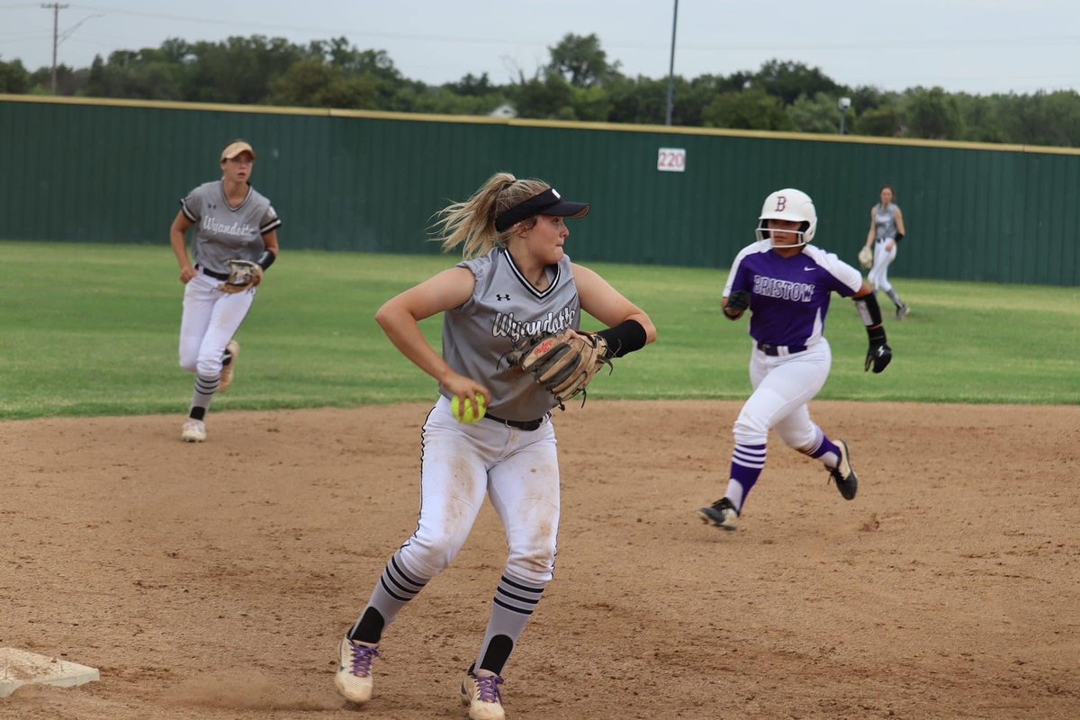 taylor78216911's tweet photo. You’re looking at your next 2023 Corner/INF. All- Stater💪🏻

#bfnd https://t.co/kaPo29Zj76