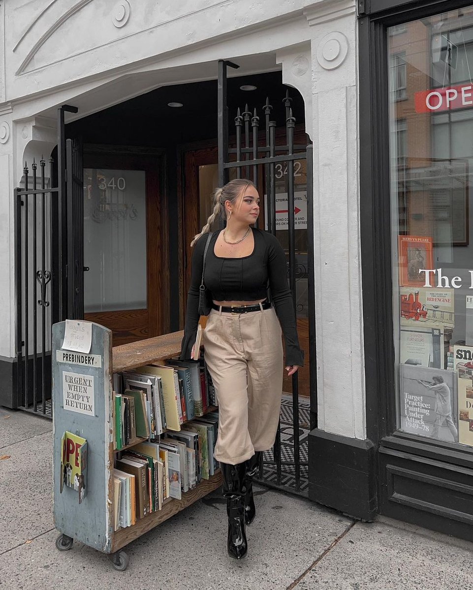 callitspring's tweet photo. Concrete jungle where heeled boot dreams are made of 🎵 swipe through to see #GenerationSpring solidifying IZABEL's place as knee-high of the szn #CallItSustainable
🔍: IZABEL heeled boots https://t.co/XsFBLiKzTQ