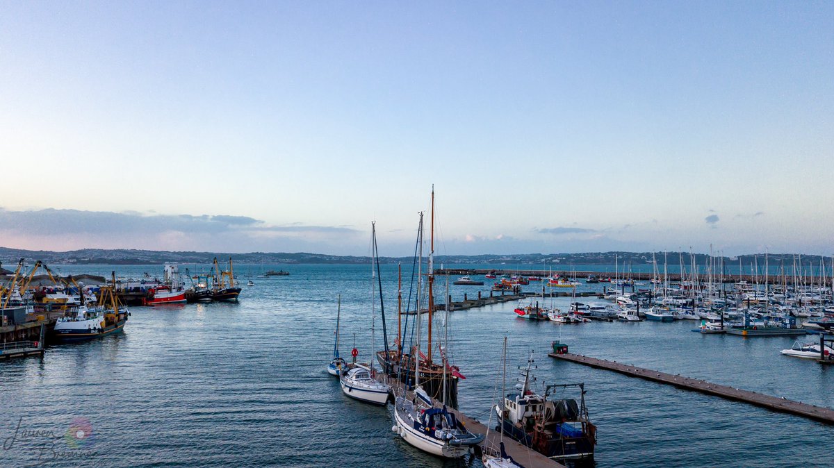 LBPhotography96's tweet photo. Leaving the harbour by Lauren Bremner.

#laurenbremnerphotography #nikonfever #travellingthroughtheworld #natgeotravel #natgeo_lovers #lifeofadventure #photographyislife #photooftheday #gramsofearth #yourshotphotographer #TheBest_Capture #Brixham #dronephotography #drone #harbour https://t.co/xCZruvlyjU