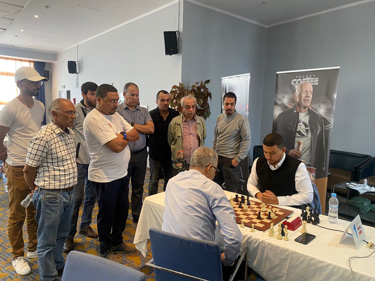 تهنئ الأكاديمية العالمية العمانية للشطرنج  مدرب الأكاديمية الاستاذ الدولي إسماعيل كريم فوزه  ببطولة مدينة طنجة 
والتي شارك فيها عدد 90 لاعبا 
متمنين له مزيدا من التألق والفوز .