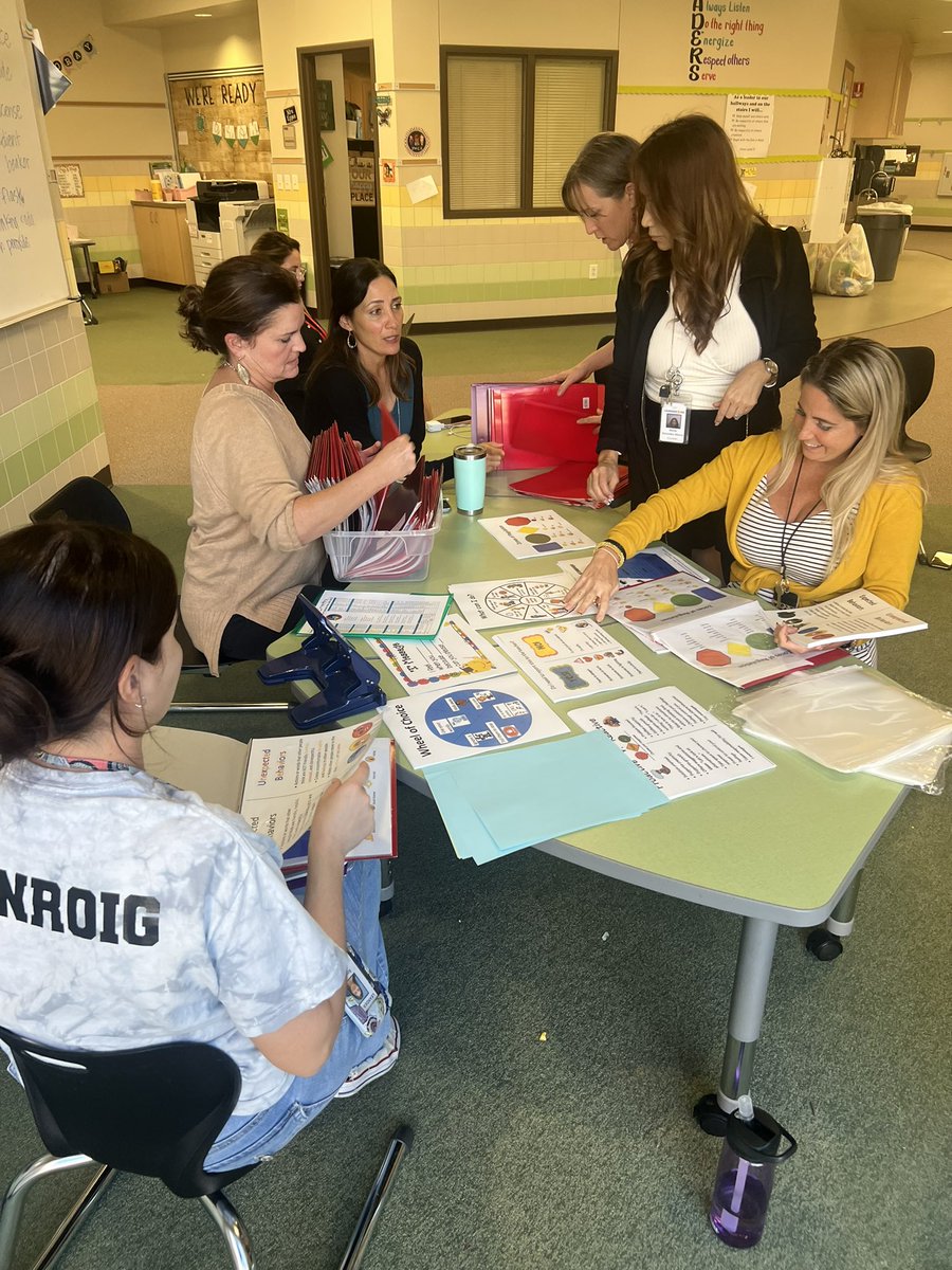 PCollierLISD's tweet photo. We love seeing our PBIS team work together to gather effective resources for every staff member on campus. #universalexpectations #commonlanguage @Reed_Elem https://t.co/QL9e2lm6e9