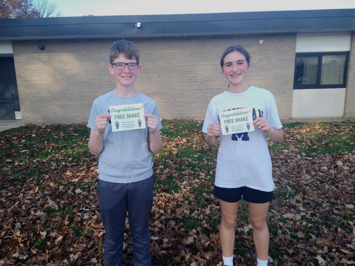 SMSXC1's tweet photo. Congrats to our runners of the meet. Gene for achieving a PR pace and qualifying for Nationals and Vanessa for also hitting a PR pace under 7min/mile (6:42 to be exact!) and snagging the 2nd fastest 3K school time on A-net! GO RAMS!! @FR_Athletics @FRSimpsonSports @Nutritionhub https://t.co/rw5gQv3z3Z