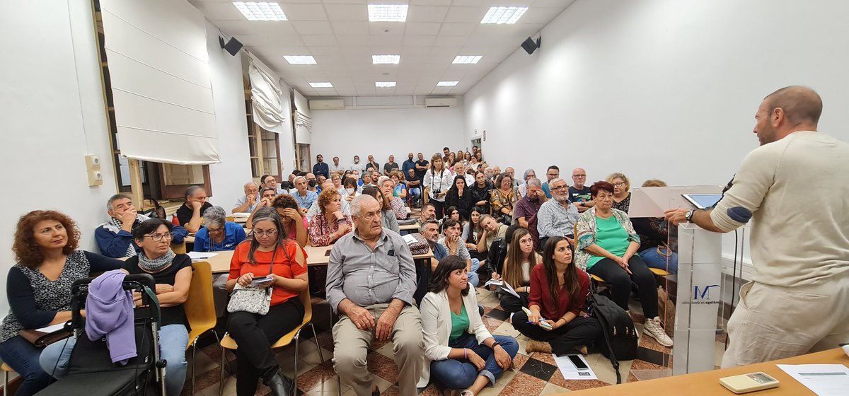 RemediosRamos1's tweet photo. Asamblea constituyente de @PorAnd_Malaga y hemos desbordado. Este es el proyecto que suma, mucha ilusión, muchas ganas.
Una gran confluencia de izquierdas para el 2023. 
#Sumar #PorMálaga 
@maspaisMLG @EquoMalaga @IdPA_MLG https://t.co/3HNLiBf92G