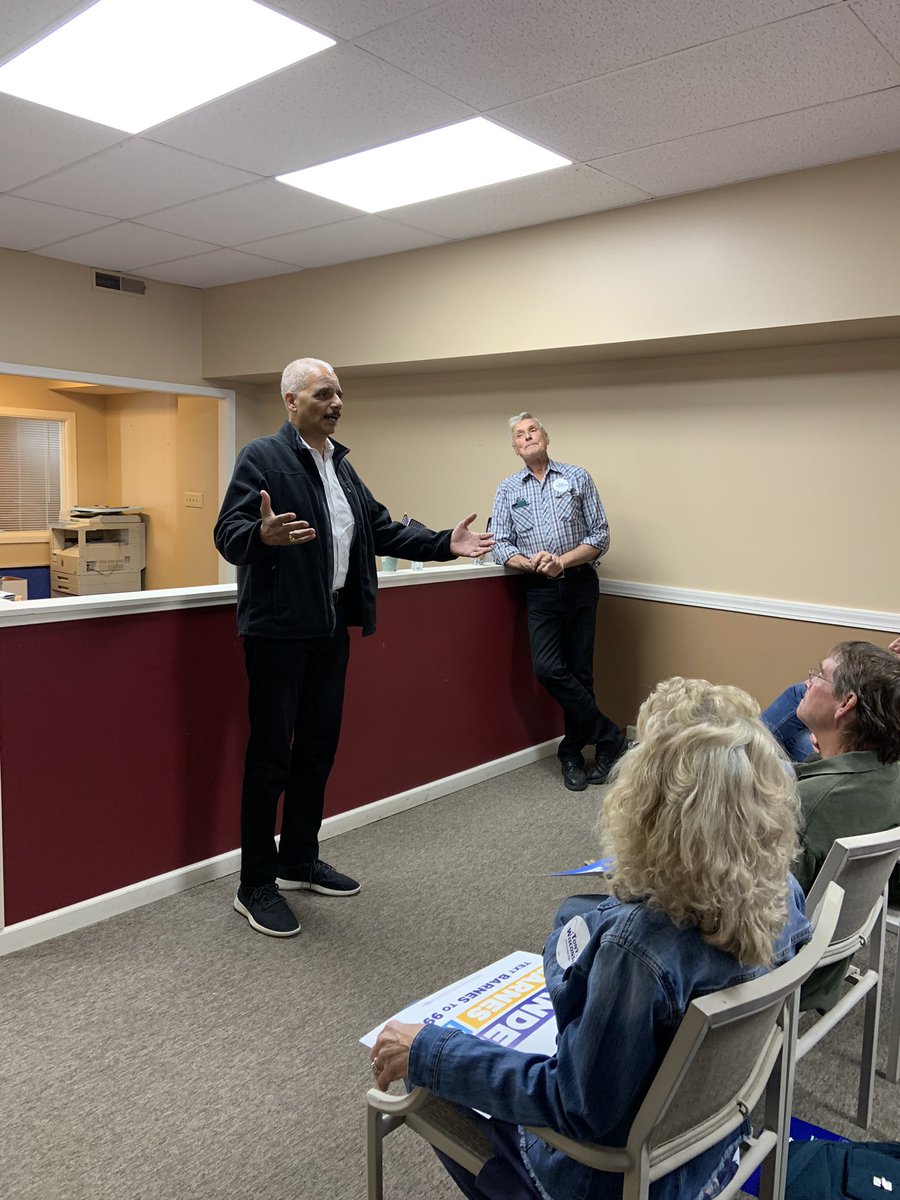 What a great turnout today in Beaver Dam! It was an honor sharing the stage with @EricHolder who applauded our state and its tireless resolve to keep moving Forward! @party_dodge #mvsforwi #WI05