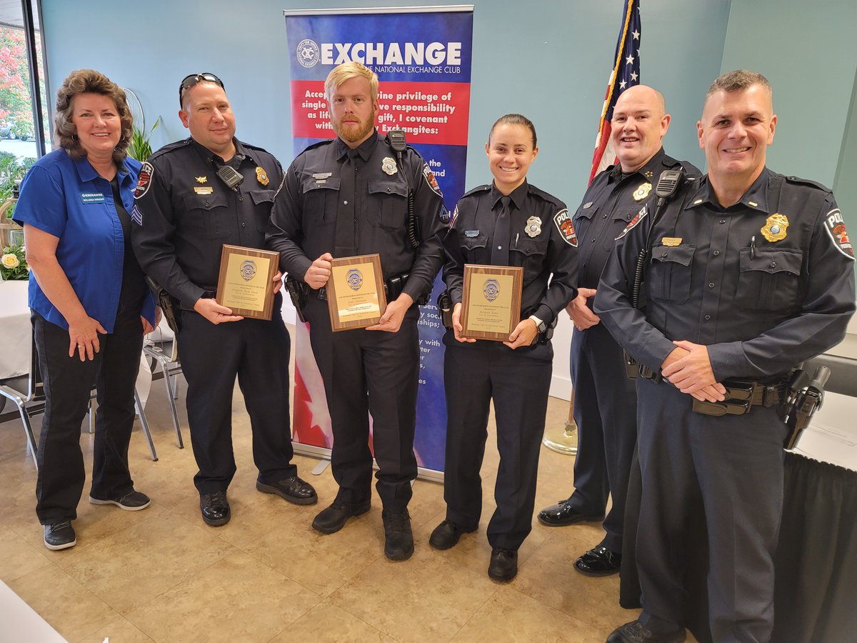 MboroPoliceDept's tweet photo. The Murfreesboro Police Department Homeless Outreach Service Team (HOST) has been named, ‘Officer of the Year,’ by the Exchange Club of Rutherford County. Congratulations Sgt. Wood, FTO Stalnaker &amp; Officer Dunn for the outstanding work you do in helping to combat homelessness. https://t.co/ItOonH33U0
