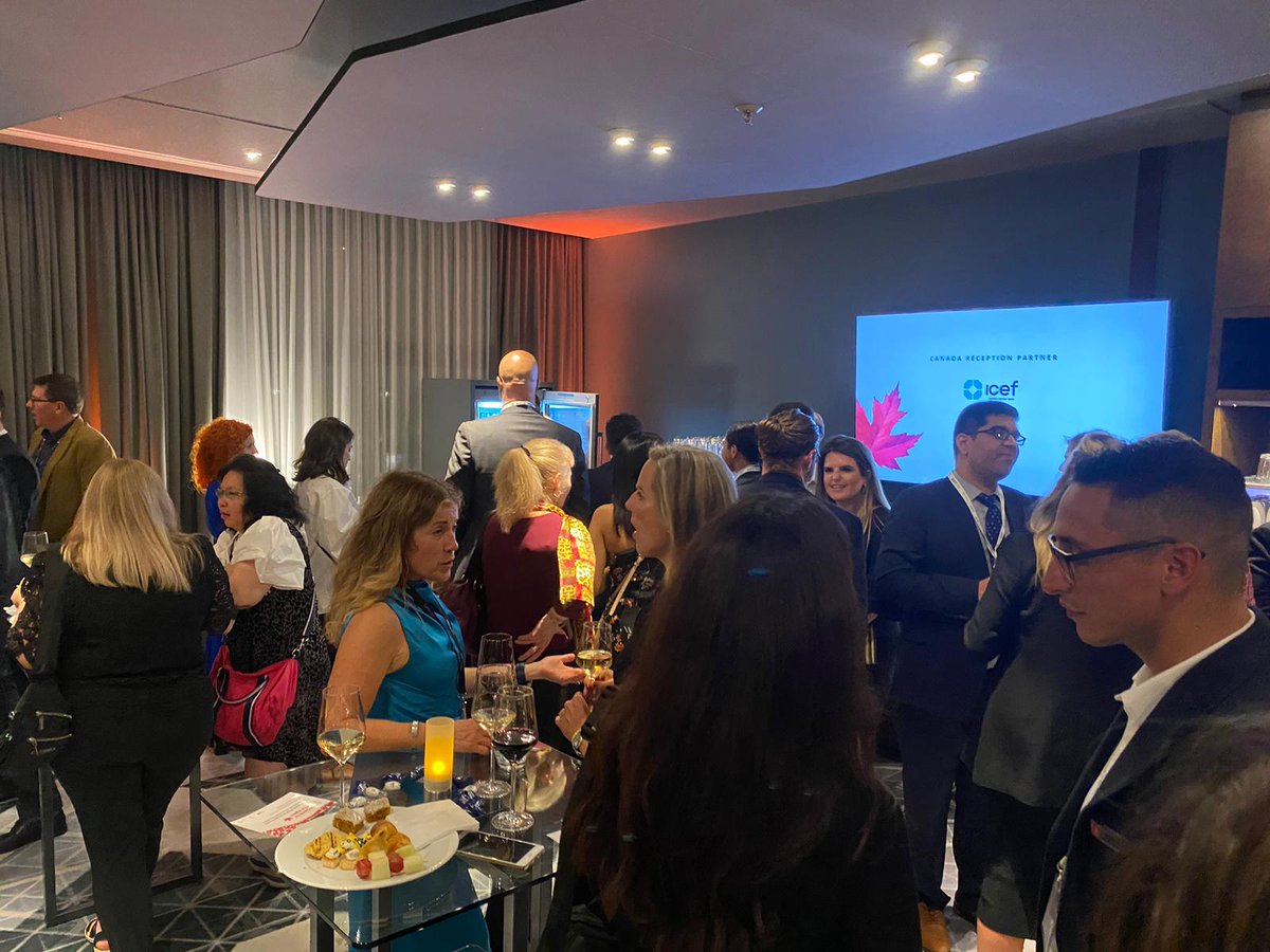 LangCanada's tweet photo. 1/3 What a pleasure to catch up and make new connections at the #Canada Reception on the margins of #ICEFBerlin! Proud to have partnered with @capsiacepi, @CollegeCan and @CanEmbGermany for this event. https://t.co/O5GAn4UhVG