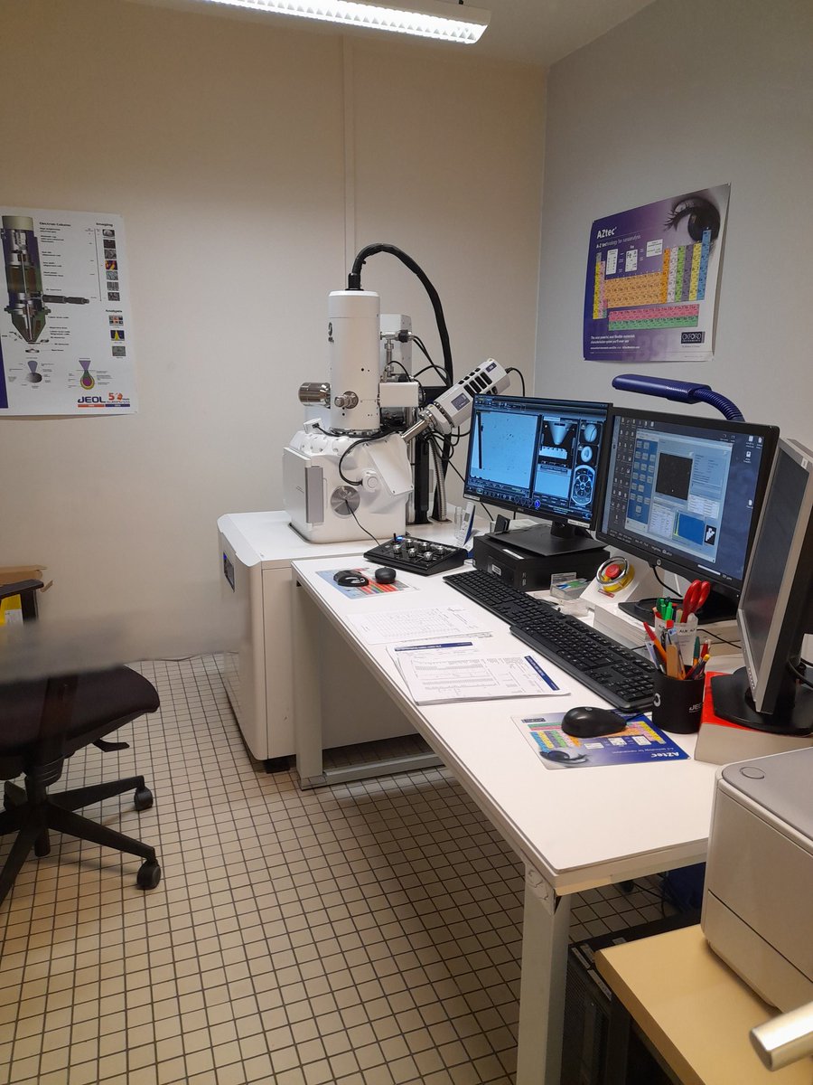 MathieuHenonin's tweet photo. Une 1ere journée très intéressante au congrès de #UdPPC avec une conférence de nano-geodynamique et la visite du labo de la police scientifique de Lille ! Les découvertes et échanges continuent demain 😃😃 https://t.co/rKoGK5te2H