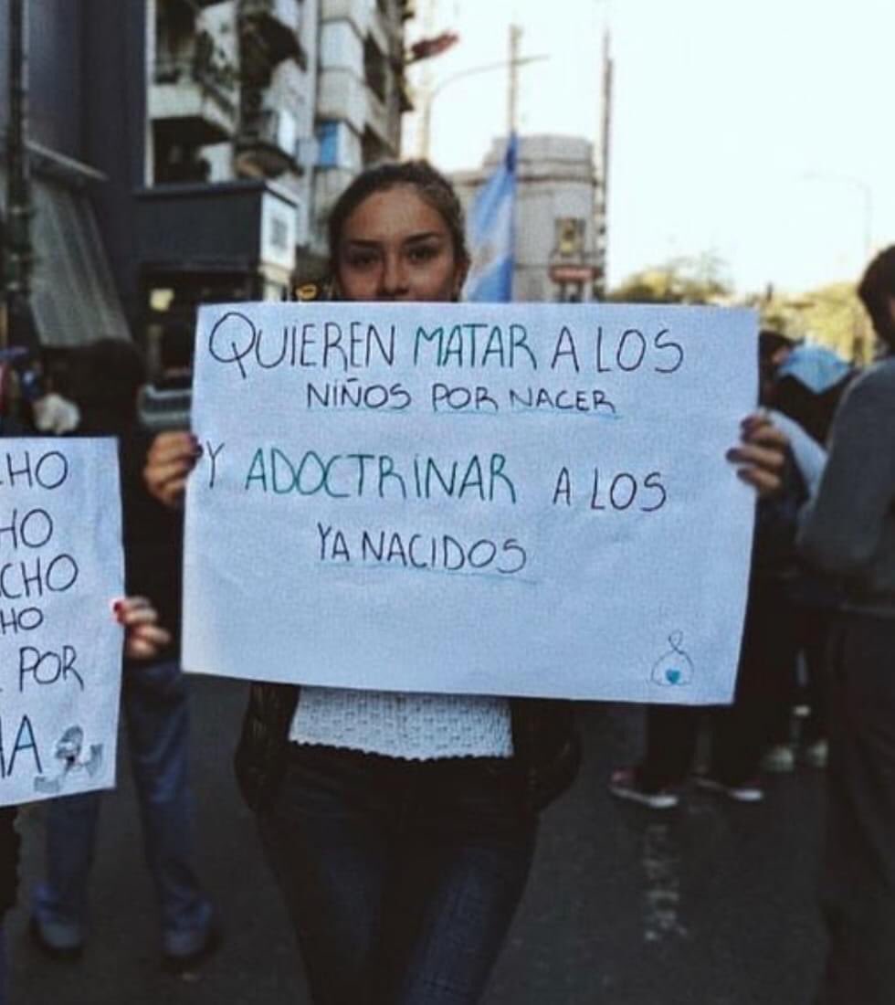 tuttiportal's tweet photo. Y no podemos permitirlo! 

#ConMisHijosNoTeMetas https://t.co/ksfPG3kVc1