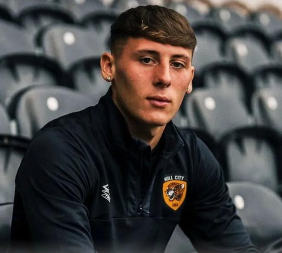 EASportsGroup's tweet photo. Jim Simms of @HullCityAcademy out in front and Top scorer in the PDL north with a fantastic amount of assists....

🟠10 Games...
⚽️10 Goals...
🟠7 Assists...

Only November!!!✅️

@JimSimm55508351
@EFLStats @EFLStats https://t.co/N9tFCE4SOZ