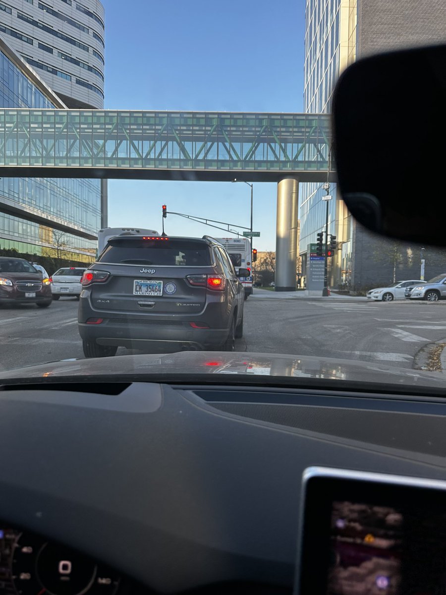 pavuman's tweet photo. Another day, another blocked box in Chicago https://t.co/1SkHpa9ZNe