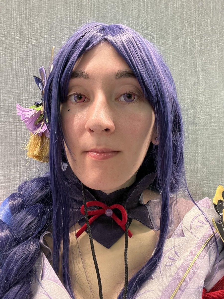 SilverJezebel's tweet image. Went to #HalCon2022 Saturday as Raiden Shogun Ei from Genshin Impact. Didn’t get any photos of myself there. All I could say is blame the heels and blurry contacts. 😹🤷🏻‍♀️
