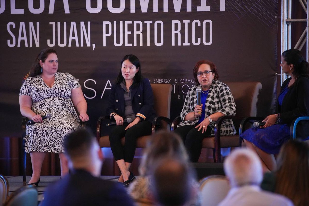 EnergiaNEPR's tweet photo. La comisionada Lillian Mateo Santos del #NEPR fue una de las oradoras del panel “Women in Energy Leadership” como parte del #SESASummit2022. https://t.co/8ERCz4OlDs