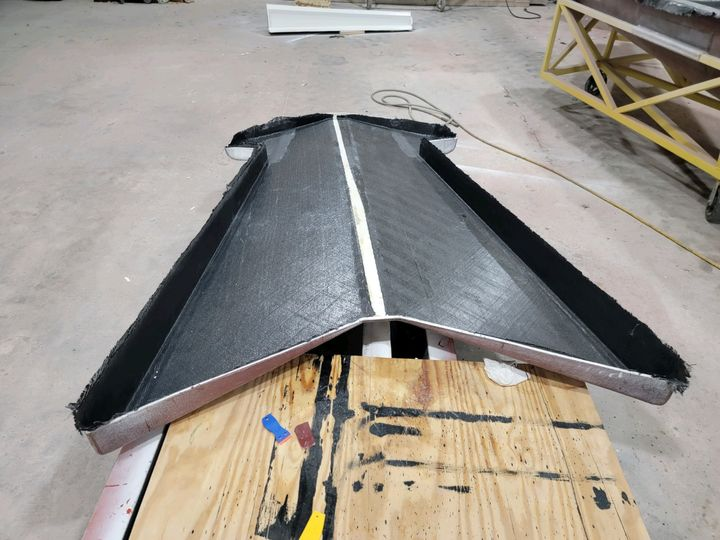 compairaviation's tweet photo. Carbon rudder parts in the mold. Hoping we will have a video of the trimmed parts being assembled soon.

#buildyourdreamplane #eaa #compairaviation #airplane #composite #kitplanes #homebuiltaircraft #compair62 #aviation #compositeaircaft #experimentalaircraft #compair #Aircraft https://t.co/1NunWTeKSH